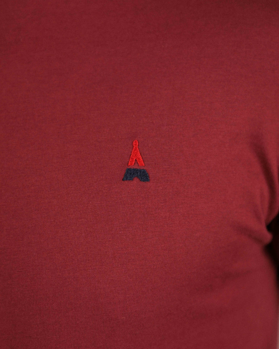 Tee-shirt rouge brodé neuf taille 46 marque Griffon étiqueté à 47,95€ (ch Tee-shirt rouge brodé neuf taille 46 marque Griffon étiqueté à 47,95€ (ch