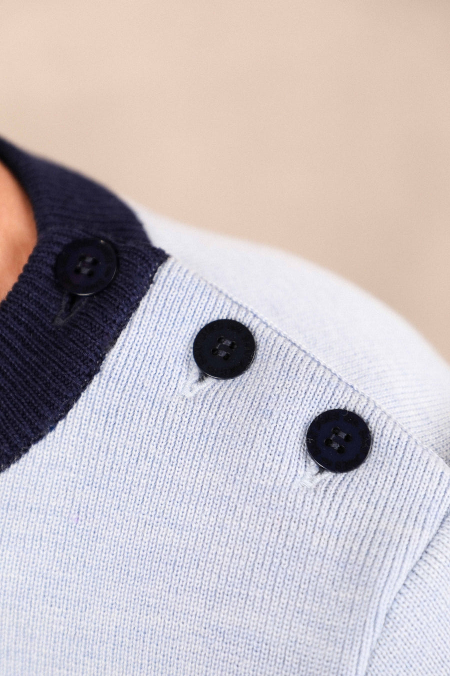 pull à bouton homme
