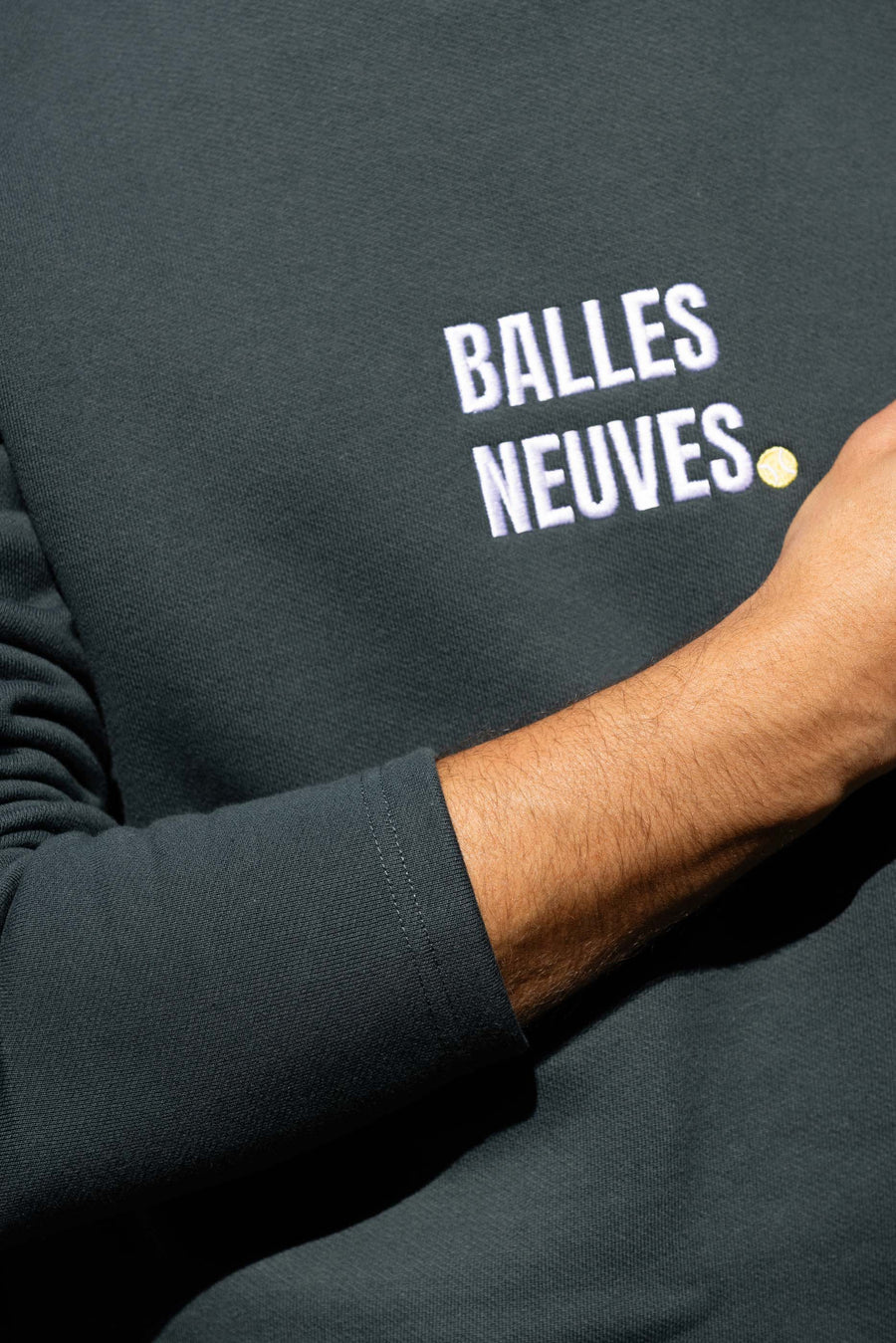 sweat_homme_balles_neuves_tennis_vert_broderie_coton_bio_2