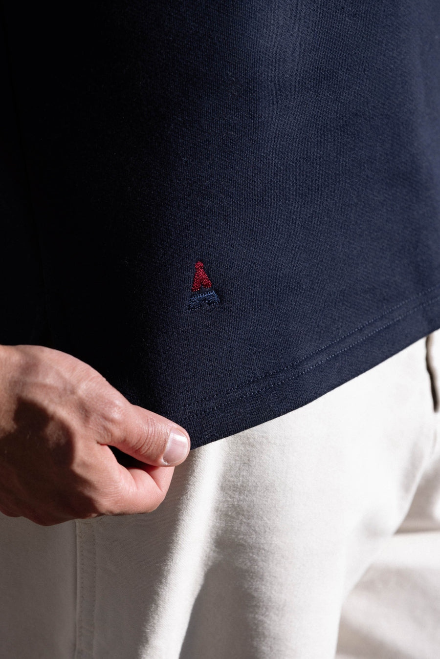 sweat_homme_bleu_marine_avec_coudieres_